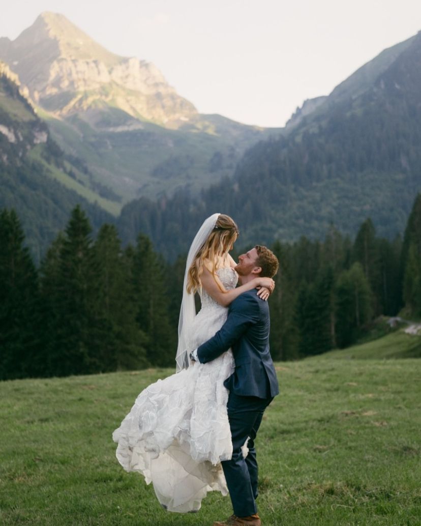 Yvonne Beck Bilingual Celebrant Wedding Officiants