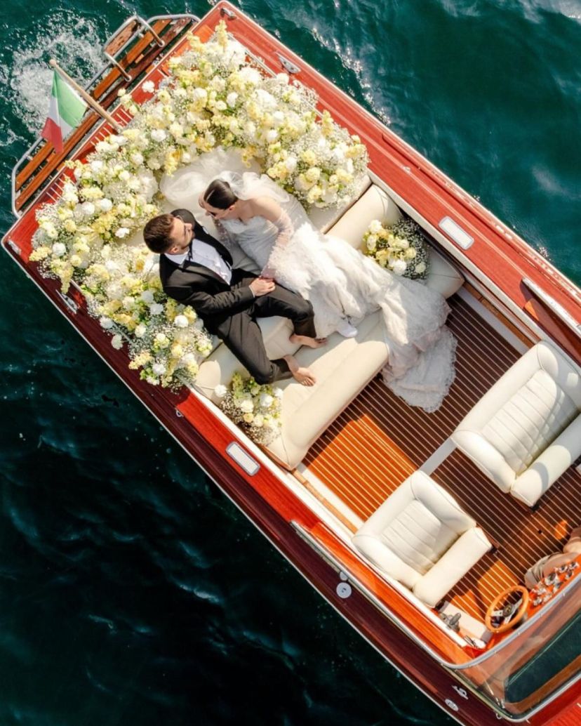 Akebia Exklusiv Wedding & Flower Design Florist