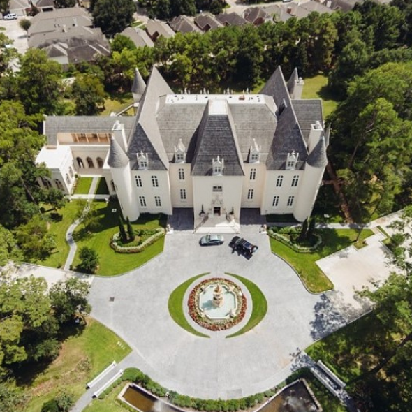 Chateau Cocomar Venues
