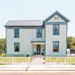 Chateau Claire Boutique Bed & Breakfast Venue