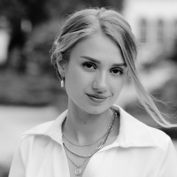 Alina Delfino Photographer | About