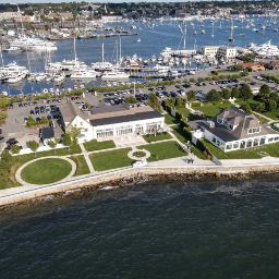 Belle Mer: A Longwood Venue