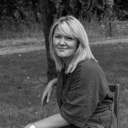 Emmylou Kelly