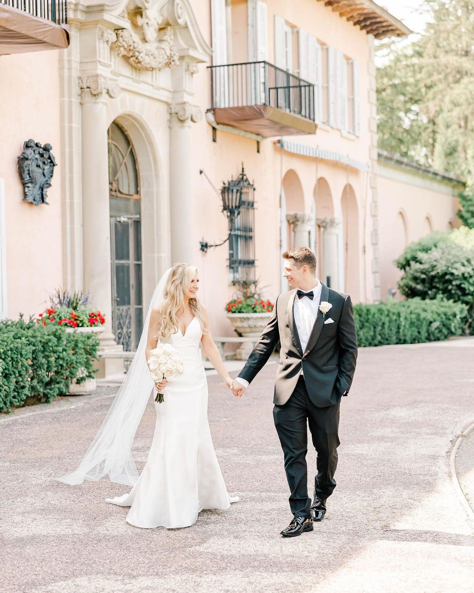 Loyola at Cuneo Mansion and Gardens Wedding Venue in Chicago ️ Portfolio Loyola at Cuneo Mansion and Gardens Wedding Venue in Chicago ️ Portfolio