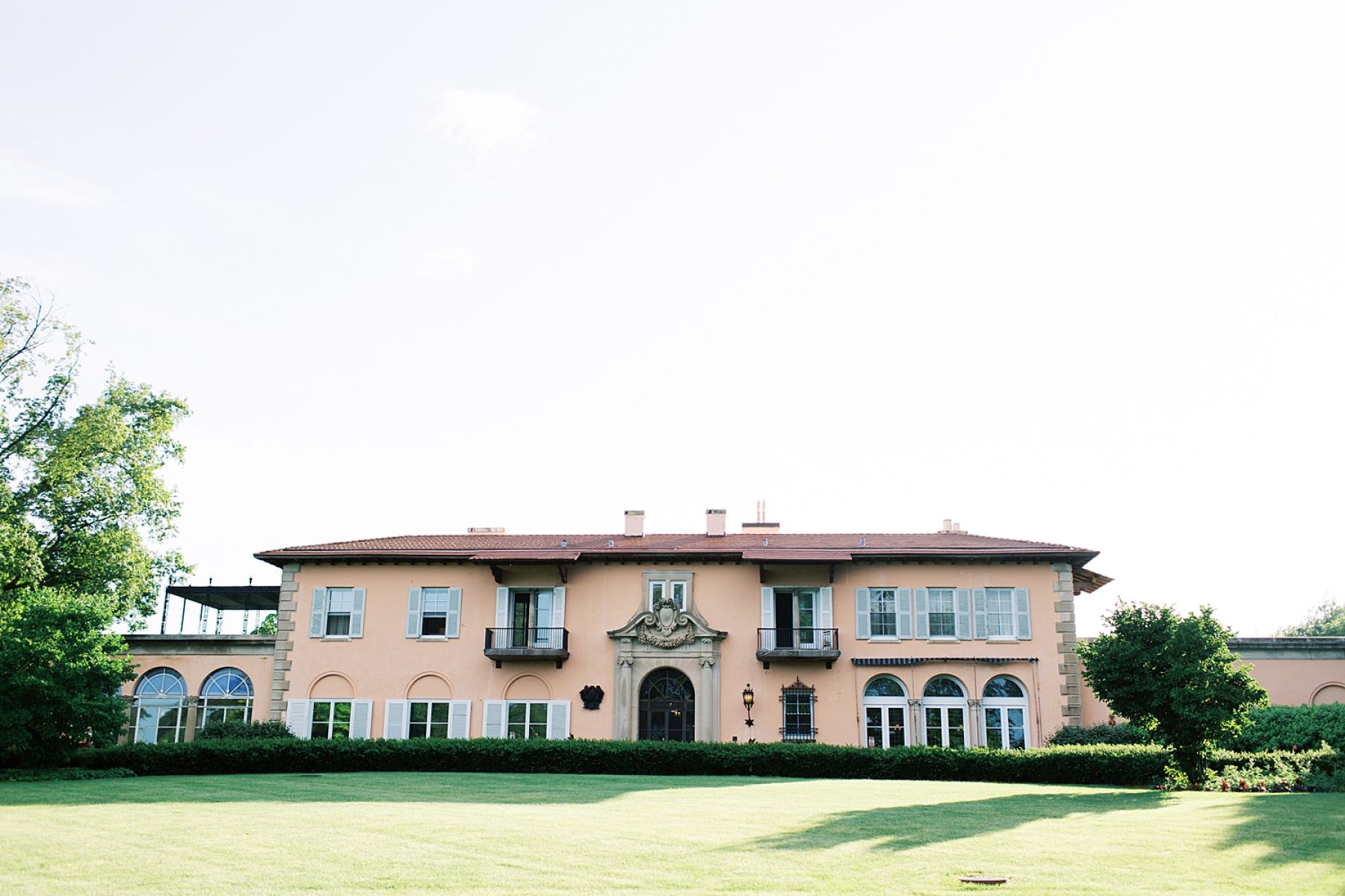 Loyola at Cuneo Mansion and Gardens Wedding Venue in Chicago ️ Portfolio