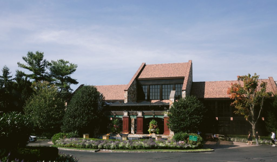Crest Hollow Country Club